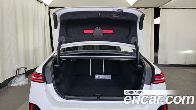 BMW i5 2026 — ფოტო 15/20