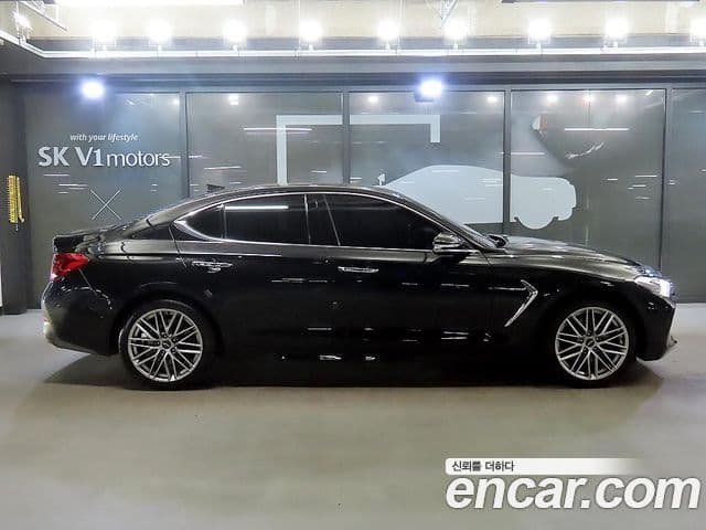 Genesis G70 2019 — Photo 9/20