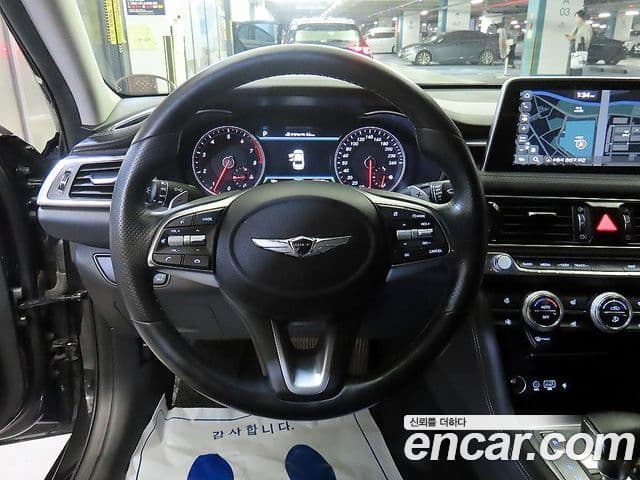 Genesis G70 2019 — Photo 15/20