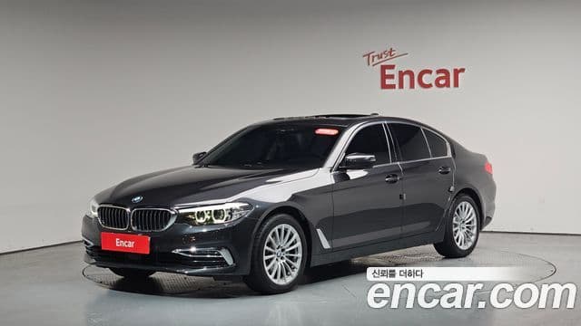BMW 5 Series 2020 — Фото 1/20