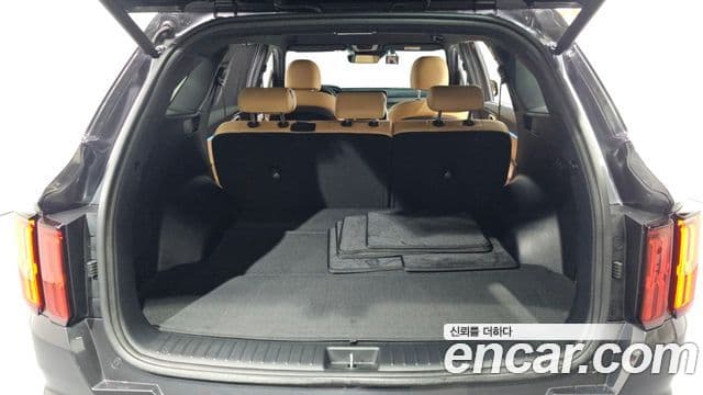 Kia Sorento 2021 — Фото 20/20