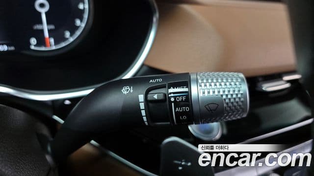 Genesis Electrified G80 2022 — Şəkil 17/20