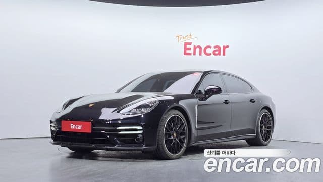 Porsche Panamera 2022 — Фото 1/20