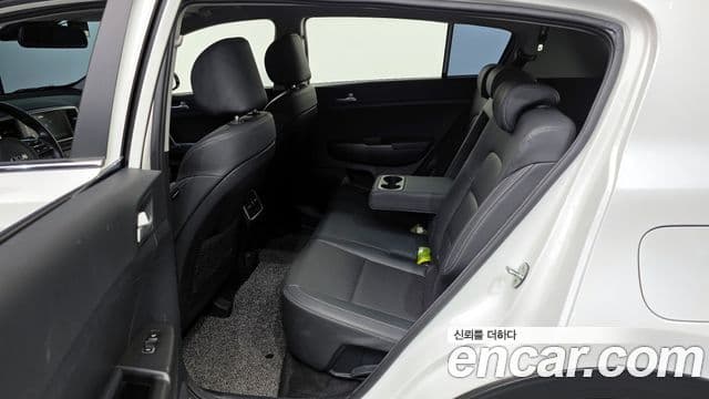 Kia Sportage The Bold 2021 — Şəkil 18/20