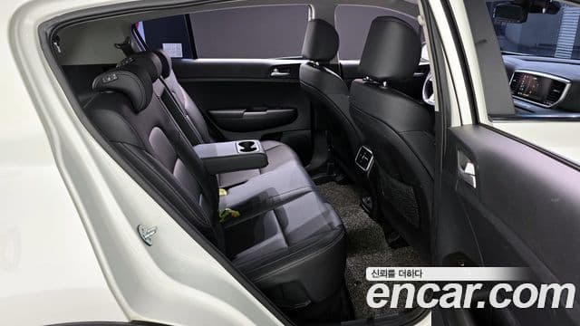 Kia Sportage The Bold 2021 — Şəkil 16/20