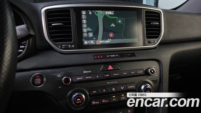 Kia Sportage The Bold 2021 — Şəkil 17/20