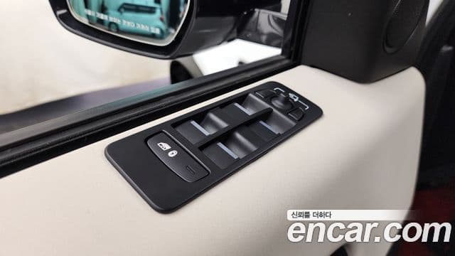 Land Rover Discovery Sport 2021 — Photo 28/36