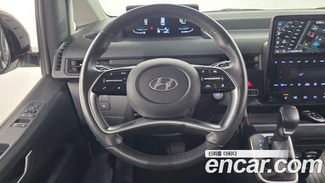Hyundai Staria 2022 — ფოტო 13/20