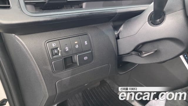 Hyundai Staria 2022 — ფოტო 15/20