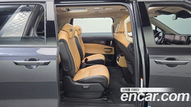 Kia Carnival 2022 — ფოტო 11/20