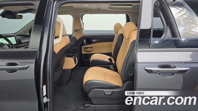 Kia Carnival 2022 — ფოტო 12/20