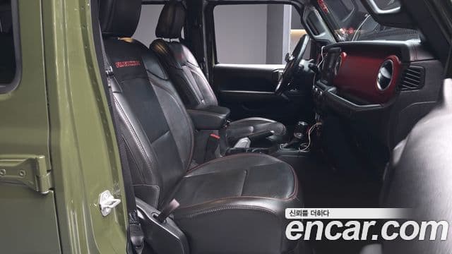 Jeep Wrangler 2020 — Фото 11/20