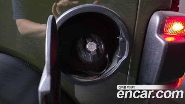 Jeep Wrangler 2020 — Şəkil 15/30