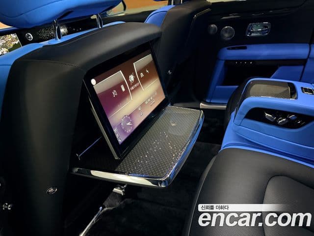 Rolls-Royce Ghost 2024 — ფოტო 17/20