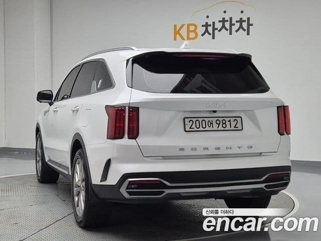 Kia Sorento 2022 — Фото 1/19