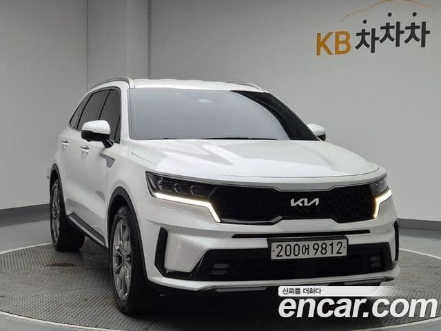 Kia Sorento 2022 — Фото 3/19