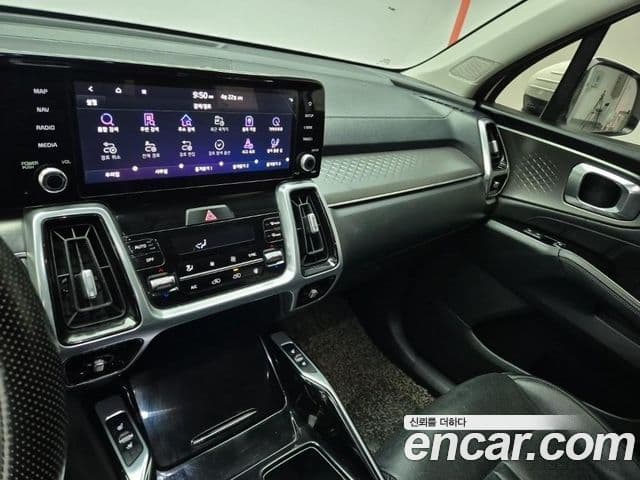 Kia Sorento 2022 — Фото 9/19