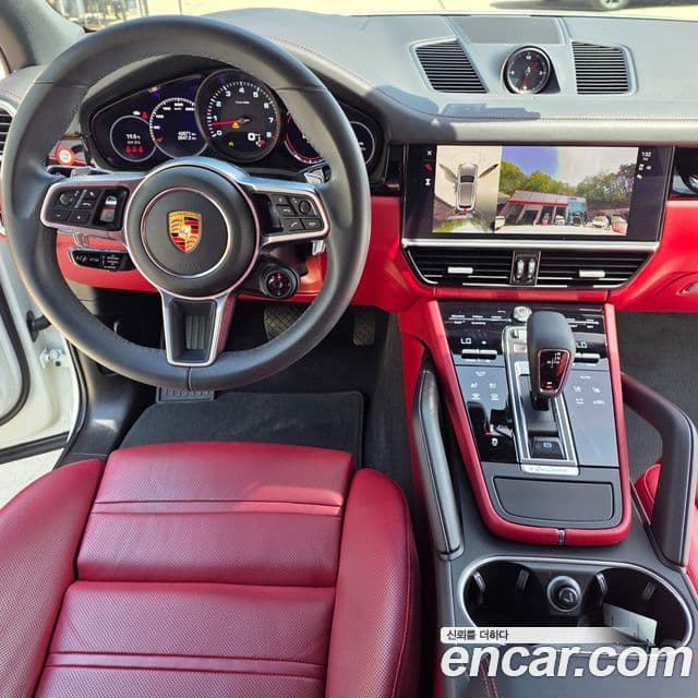 Porsche Cayenne 2023 — ფოტო 5/20
