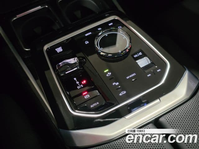 BMW 7 Series 2025 — ფოტო 7/20