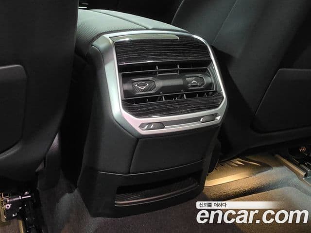 BMW 7 Series 2025 — ფოტო 19/20