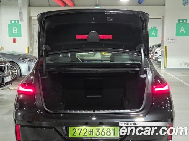 BMW 7 Series 2025 — ფოტო 20/20
