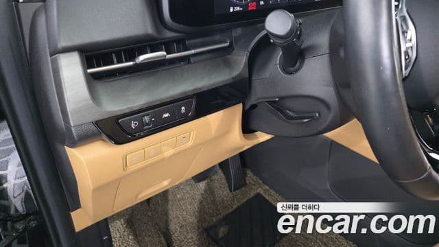 Kia Carnival 2021 — Şəkil 19/32