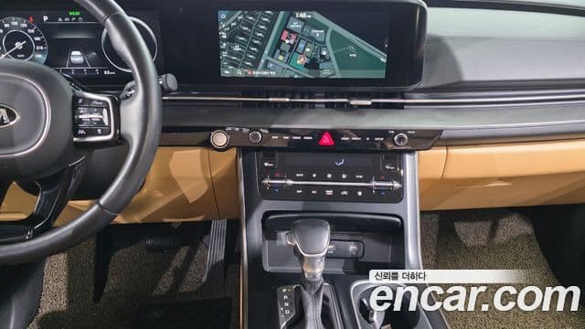 Kia Carnival 2021 — Şəkil 29/32