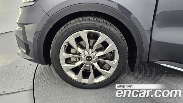 Kia Sorento 2020 — Фото 5/20
