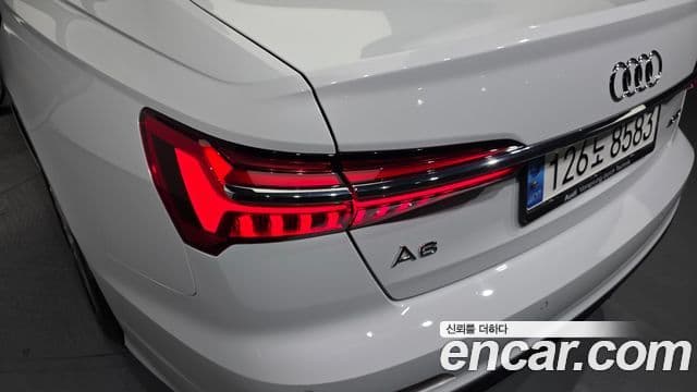 Audi A6 2020 — ფოტო 8/33