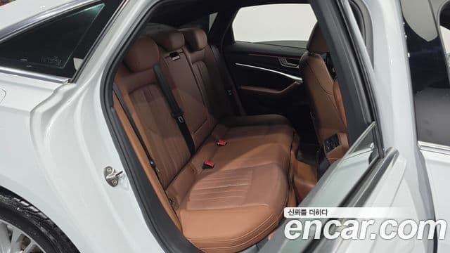 Audi A6 2020 — ფოტო 25/33