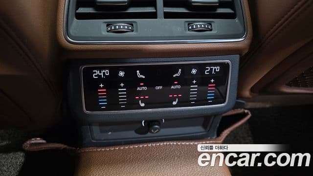 Audi A6 2020 — ფოტო 31/33