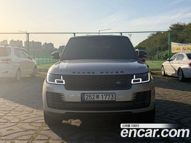 Land Rover Range Rover 2018 — Şəkil 10/15