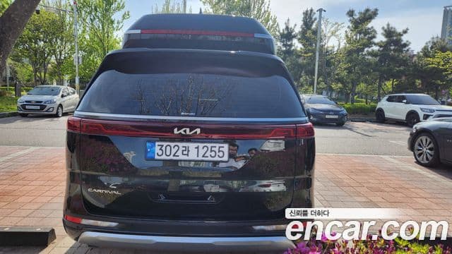 Kia Carnival 2022 — Photo 8/20