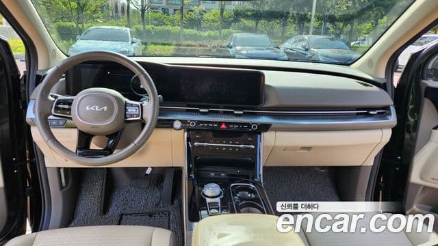 Kia Carnival 2022 — Photo 16/20