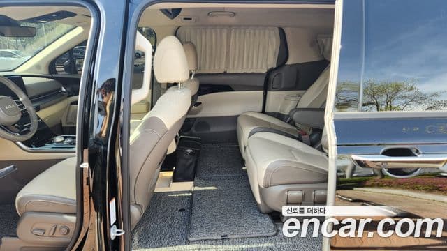 Kia Carnival 2022 — Photo 12/20