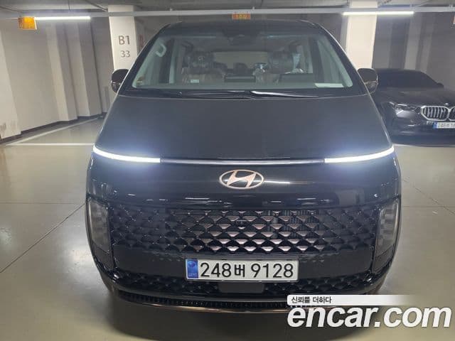 Hyundai Staria 2025 — ფოტო 1/14