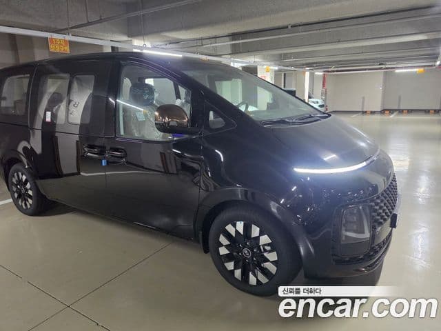 Hyundai Staria 2025 — ფოტო 7/14