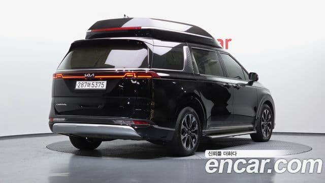 Kia Carnival 2022 — ფოტო 2/20