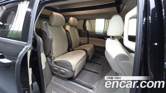 Kia Carnival 2022 — ფოტო 12/20