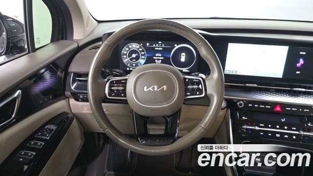 Kia Carnival 2022 — ფოტო 13/20
