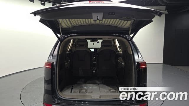 Kia Carnival 2022 — ფოტო 20/20