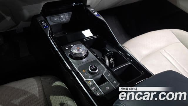 Kia Sorento 2023 — ფოტო 9/20