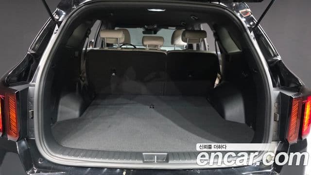Kia Sorento 2023 — ფოტო 20/20