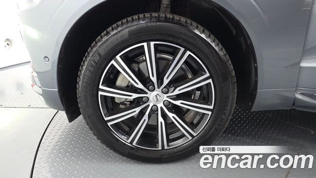 Volvo XC60 2020 — Şəkil 5/20