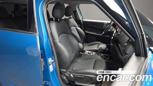 Mini Cooper Countryman 2021 — фото 12 из 20