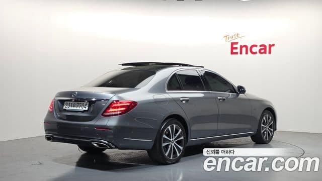 Mercedes-Benz E-Class 2019 — Şəkil 2/20