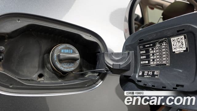 Mercedes-Benz E-Class 2019 — Photo 18/33