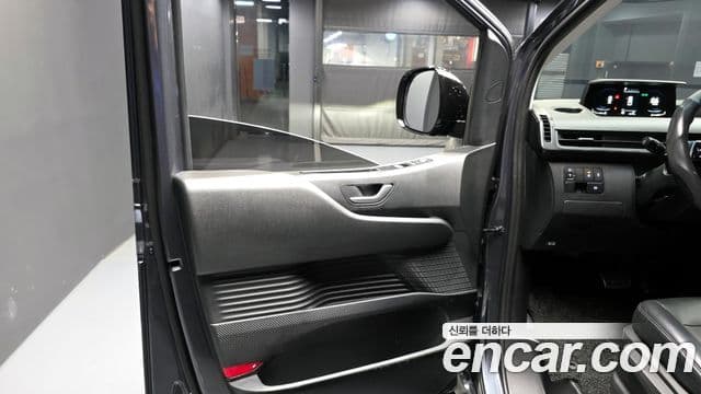 Hyundai Staria 2022 — Photo 23/32