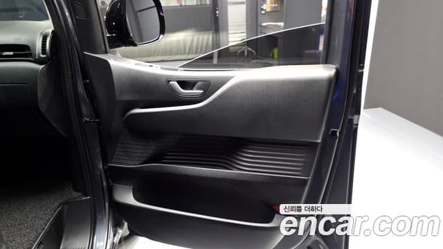 Hyundai Staria 2022 — Photo 32/32