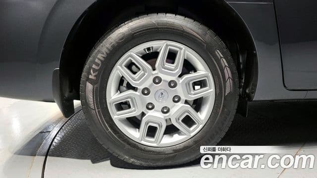 Hyundai Staria 2022 — Photo 2/32